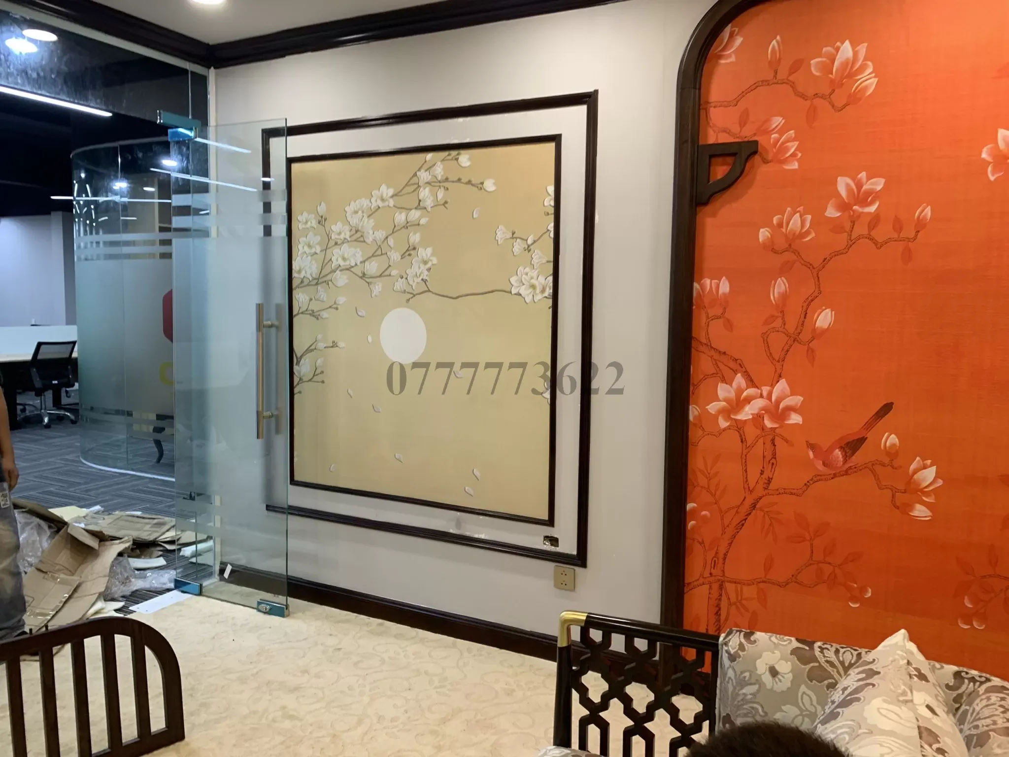 Tranh dán tường: Thổi hồn cho không gian